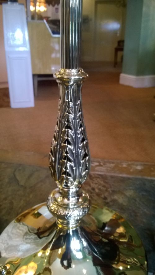 VICTORIAN BRASS EXTENDING STANDARD OIL LAMP - ADDITIONAL PHOTO 1