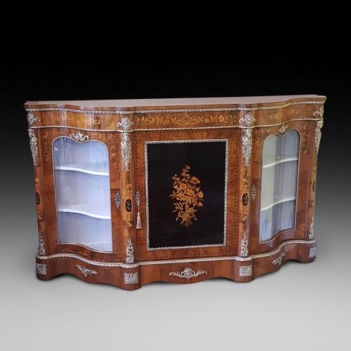 Xhibition Quality Victorian Burr Walnut Credenza
