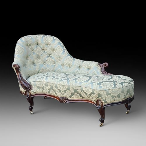 Victorian Mahogany Serpentine Chaise Lounge