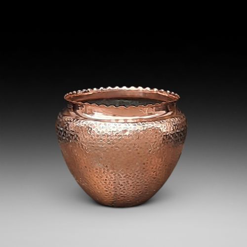 Victorian Arts and Crafts Beaten Copper Jardiniere Planter