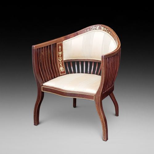 Late Victorian Sheraton Revival Mahogany and Inlaid Tub Chair