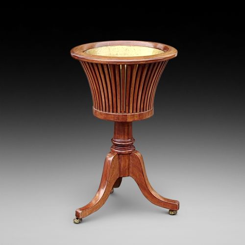 Edwardian Fretted Mahogany Plant Stand