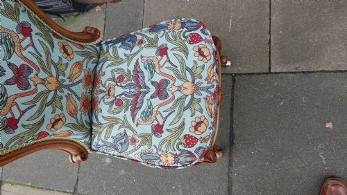 VICTORIAN WALNUT NURSING CHAIR - ADDITIONAL PHOTO 1