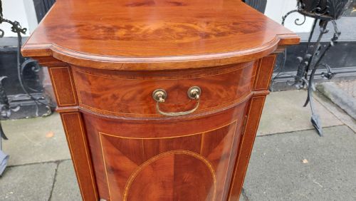 EDWARDIAN MAHOGANY BEDSIDE CABINET - ADDITIONAL PHOTO 4