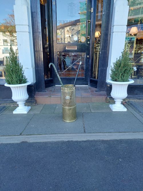 VICTORIAN PIERCED BRASS STICK STAND - ADDITIONAL PHOTO 2