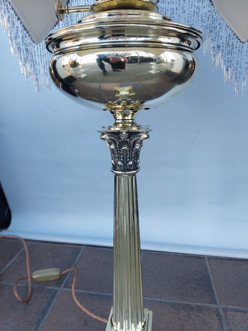 LATE 19THC BRASS OIL LAMP WITH CORINTHIAN COLUMN - ADDITIONAL PHOTO 4