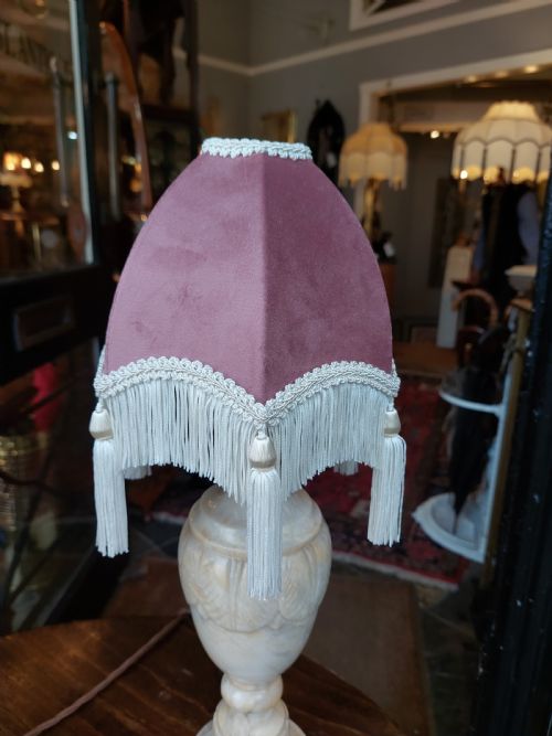 PAIR OF EARLY 20THC MARBLEEFFECT ALABASTER TABLE LAMPS - ADDITIONAL PHOTO 4
