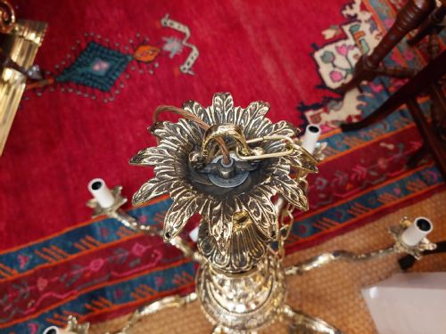 1920'S EIGHT BRANCH BRASS CHANDELIER WITH CAST ACANTHUS LEAF MOUNTS - ADDITIONAL PHOTO 11