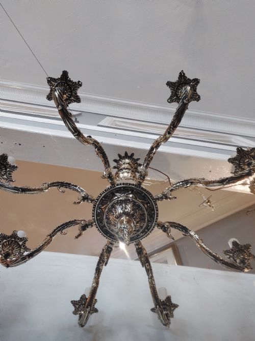 1920'S EIGHT BRANCH BRASS CHANDELIER WITH CAST ACANTHUS LEAF MOUNTS - ADDITIONAL PHOTO 15