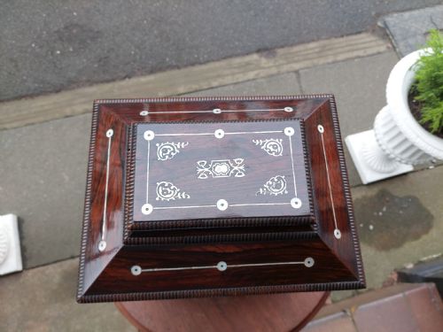 FINE 19THC ROSEWOOD AND MOTHER OF PEARL JEWELLERY CABINET - ADDITIONAL PHOTO 3
