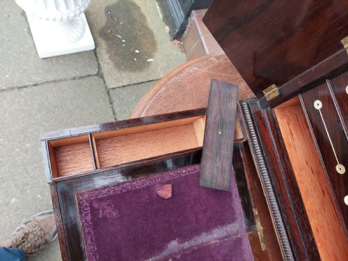 FINE 19THC ROSEWOOD AND MOTHER OF PEARL JEWELLERY CABINET - ADDITIONAL PHOTO 10