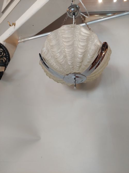 SUITE OF ART DECO CLAM SHELL FROSTED GLASS LIGHTS - ADDITIONAL PHOTO 8