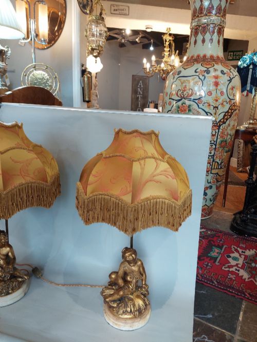 PAIR OF ITALIAN GILT ALABASTER MOUNTED CHERUBIC TABLE LAMPS - ADDITIONAL PHOTO 1