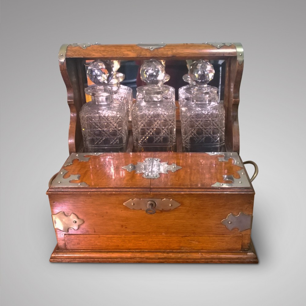 Late Victorian Oak Tantulus