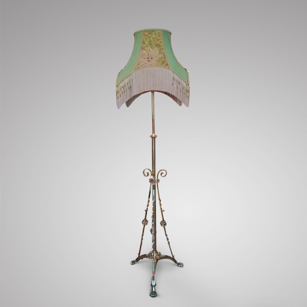Arts and Crafts Brass Extending Standard Oil Lamp