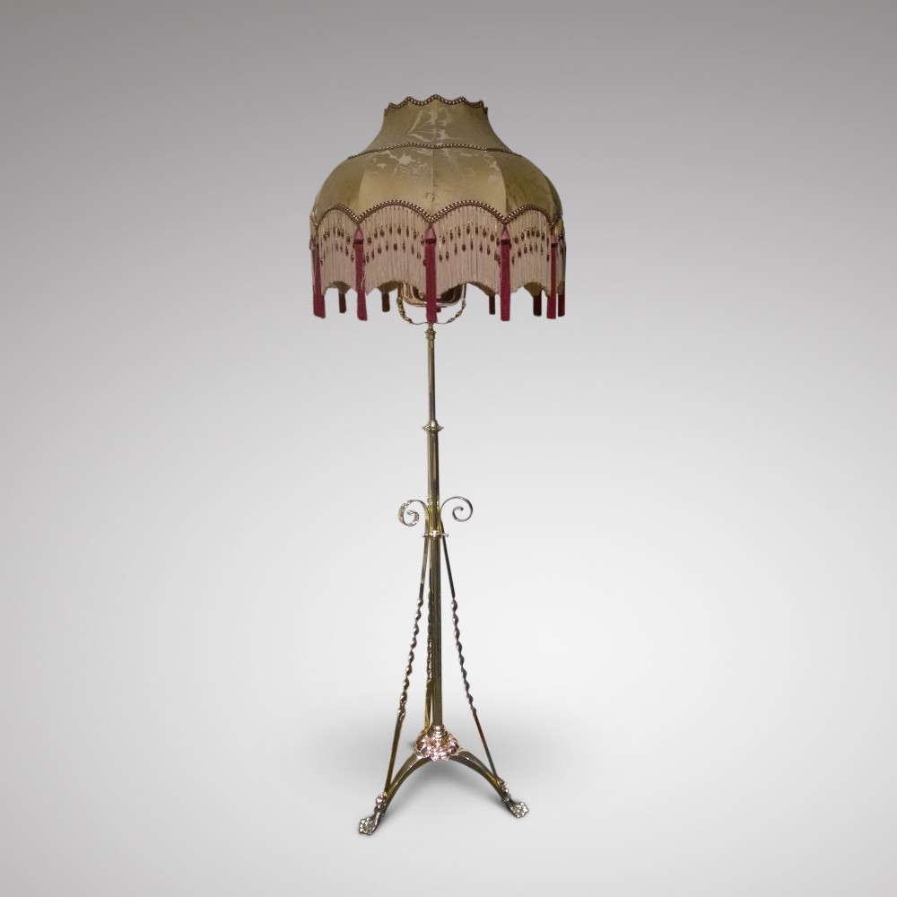 Arts and Crafts Brass Extending Standard Oil Lamp
