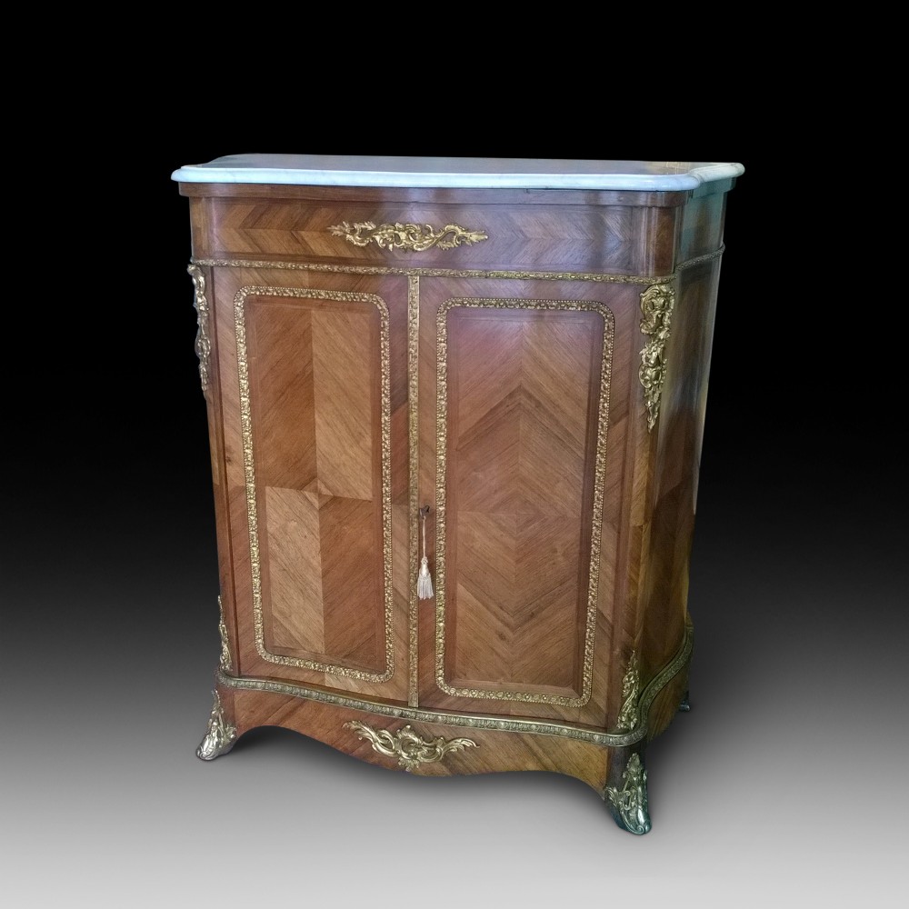 French Kingwood Quarter Veneered Serpentine Pier Cabinet