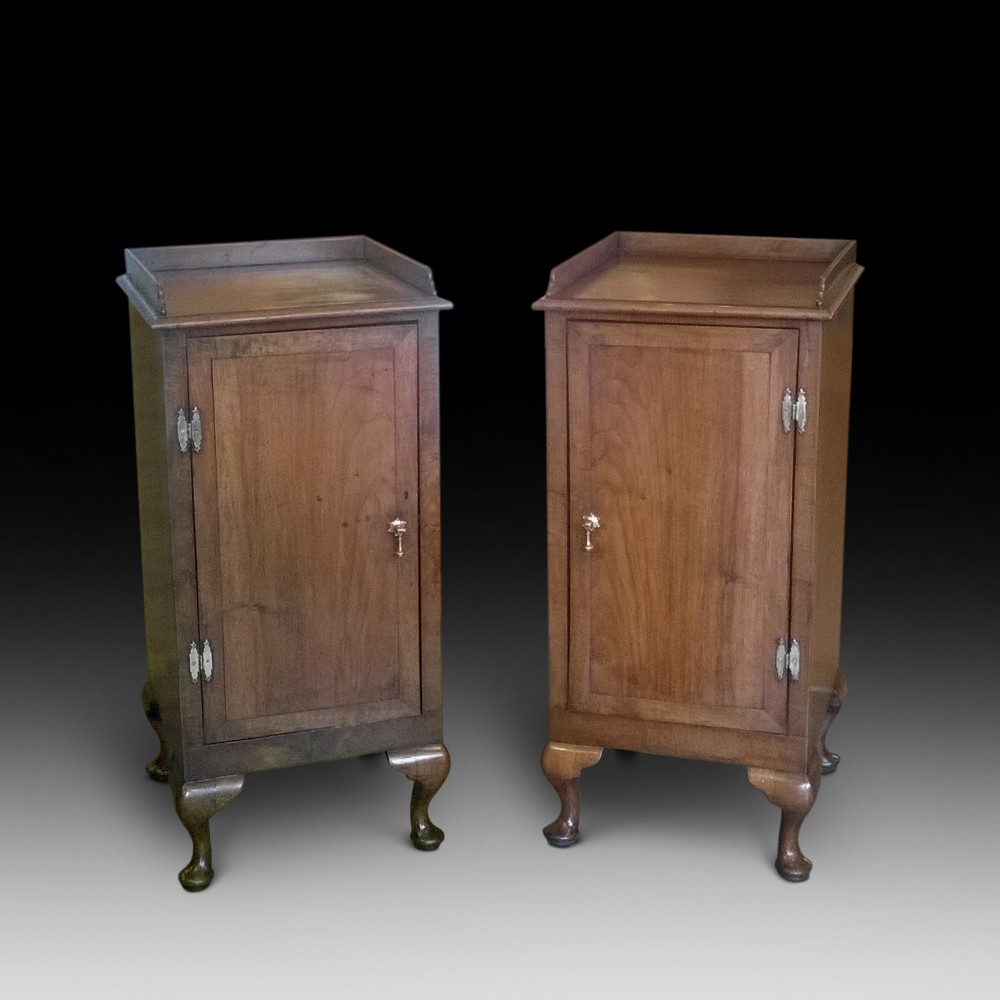Pair of Edwardian Mahogany Bedside Cabinets