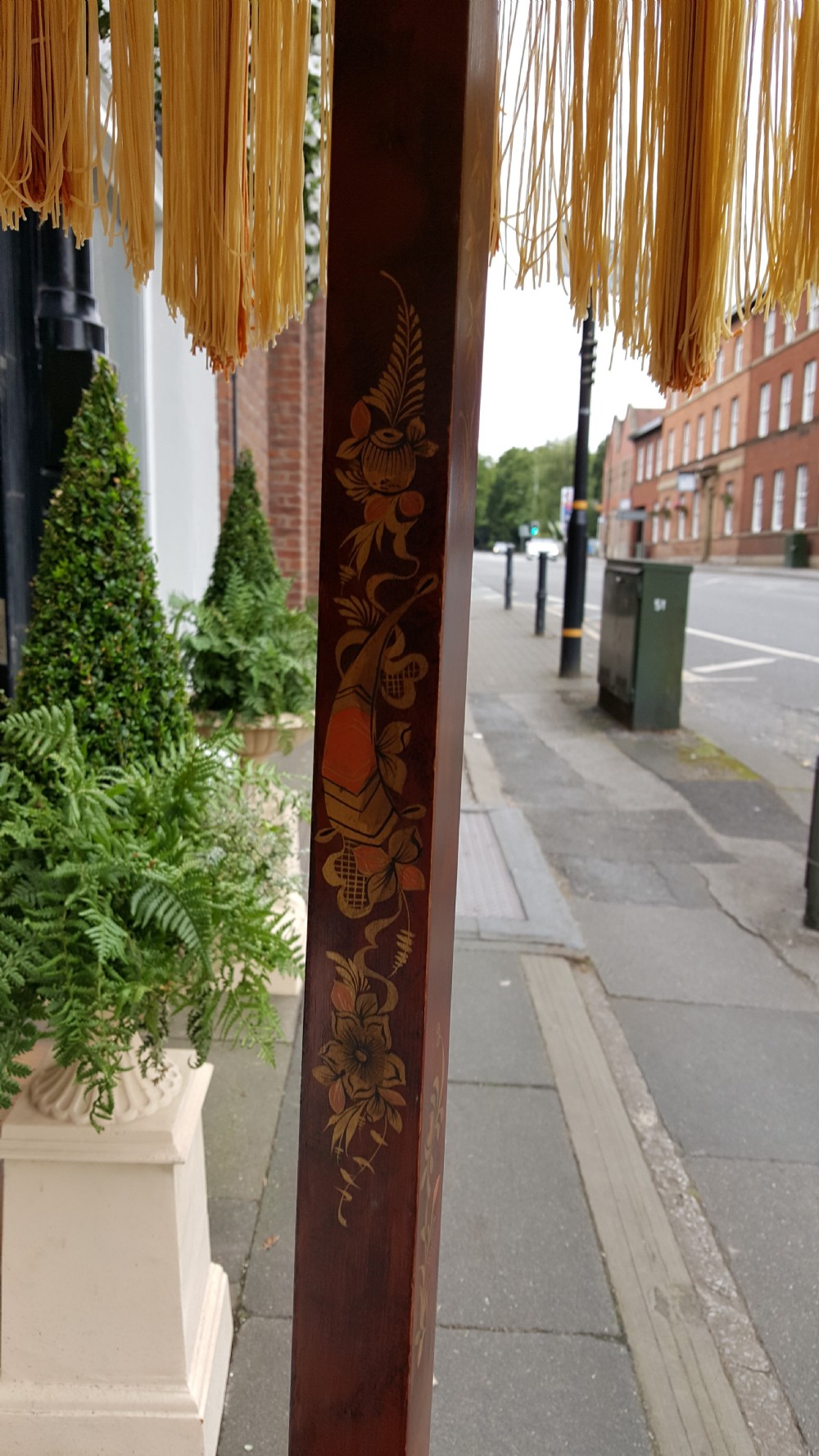 Chinoiserie red lacquered standard lamp View IV