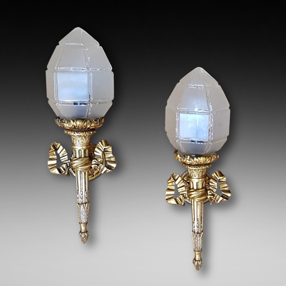Pair of Early 20thC French ormolu wall lights