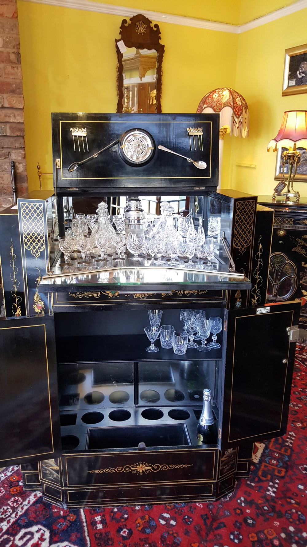 Art Deco Chinoiserie Decorated Cocktail Cabinet View XI