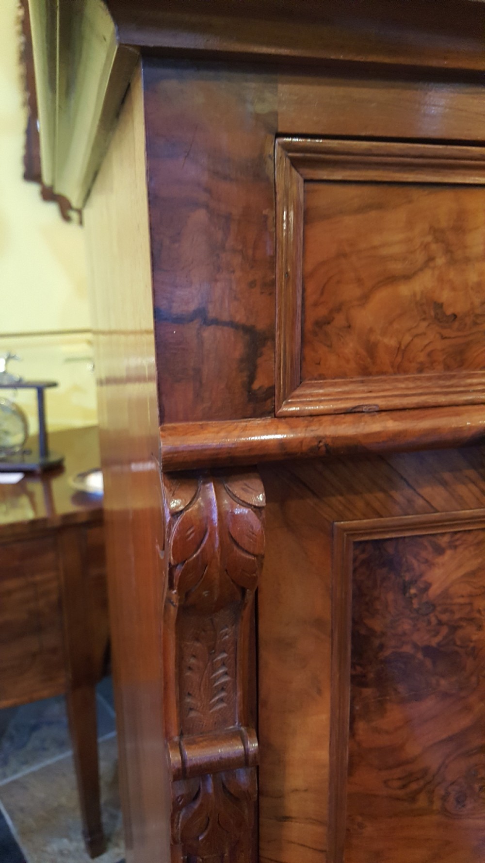 Scandinavian Burr Walnut Escoitaire View IV