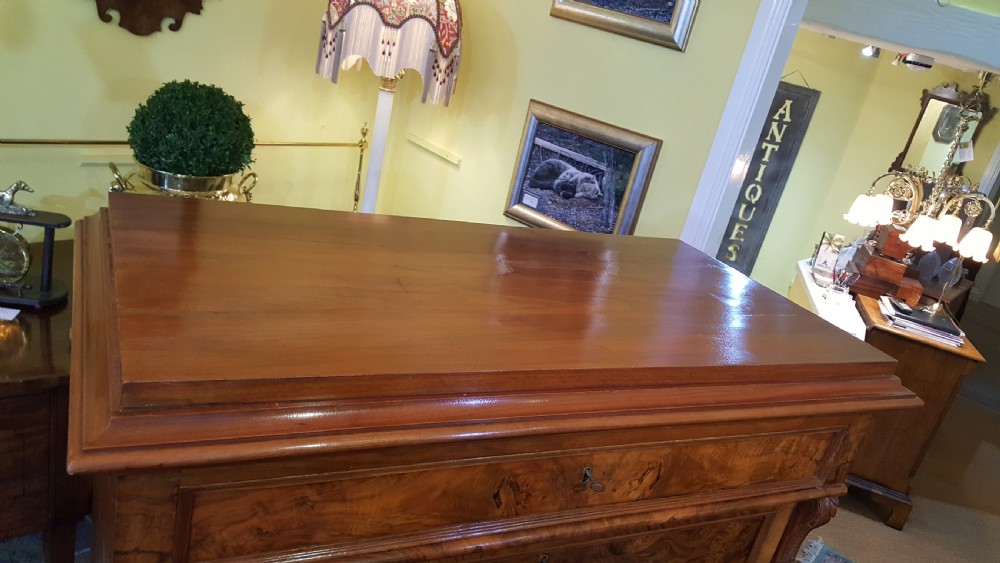 Scandinavian Burr Walnut Escoitaire View IX