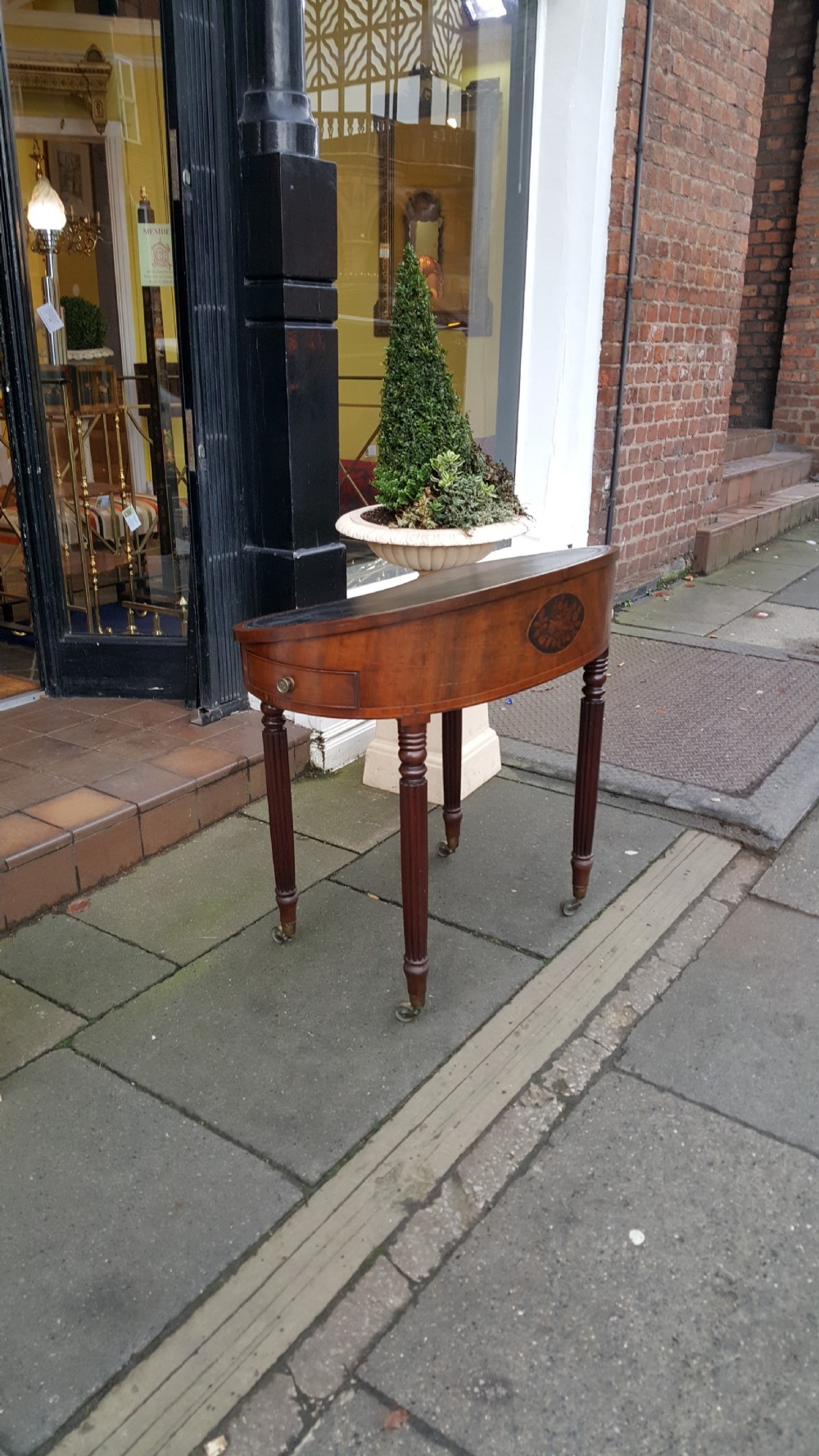 Gillows Kidney Shaped Sloped Desk View V
