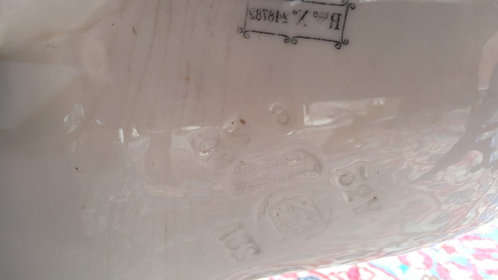 High Victorian Porcelain Sink View X