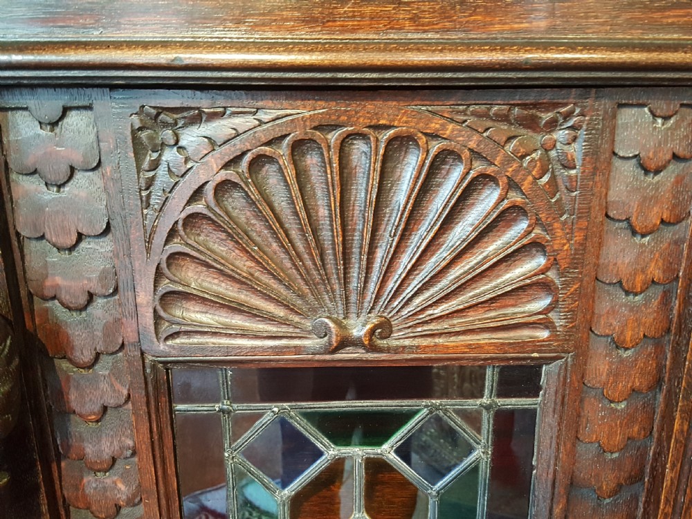 Late19thC Flemish Carved Oak Corner Cabinet View V