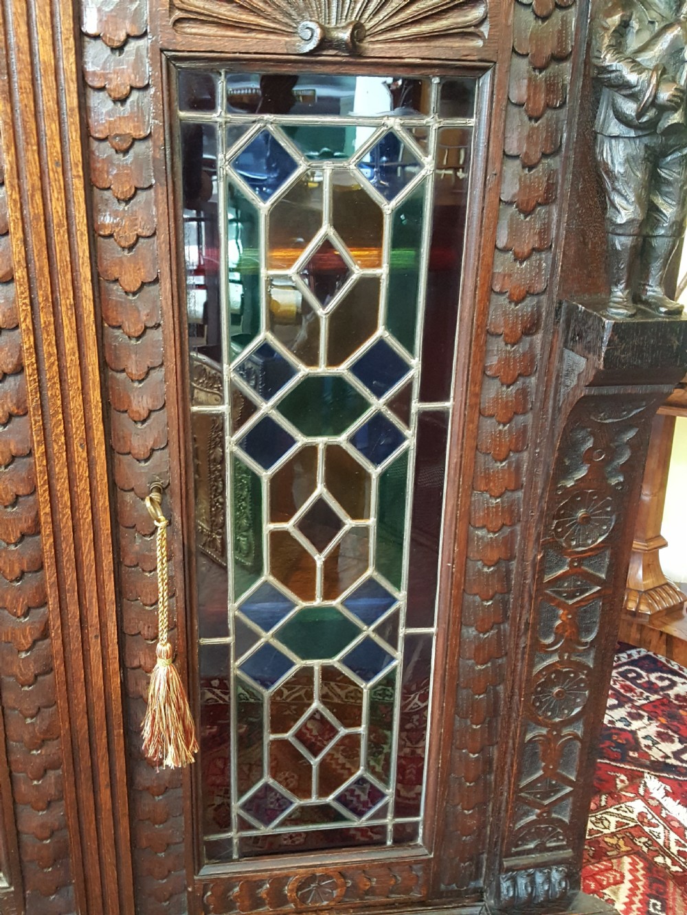 Late19thC Flemish Carved Oak Corner Cabinet View VI