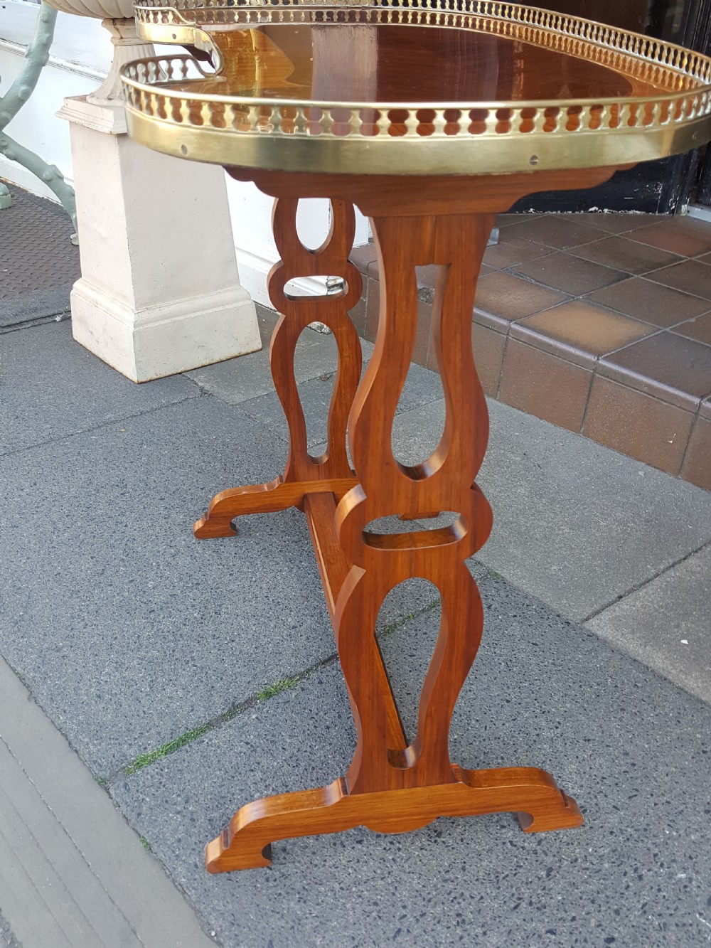Edwardian tulipwood crossbanded kidney shaped hall table View IV