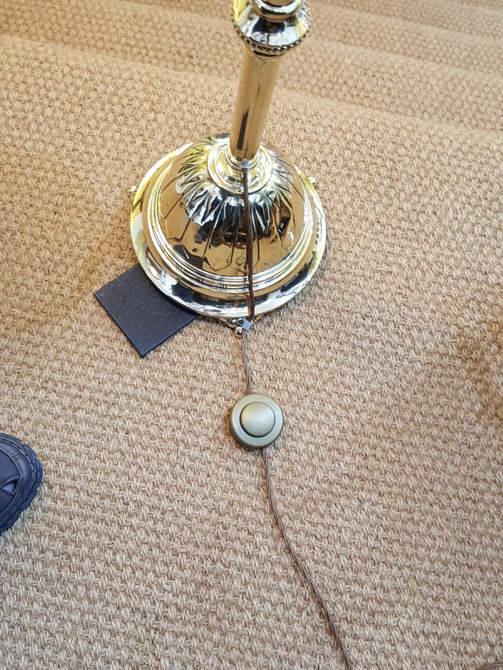 Dutch Pressed Brass Oil Lamp View VIII