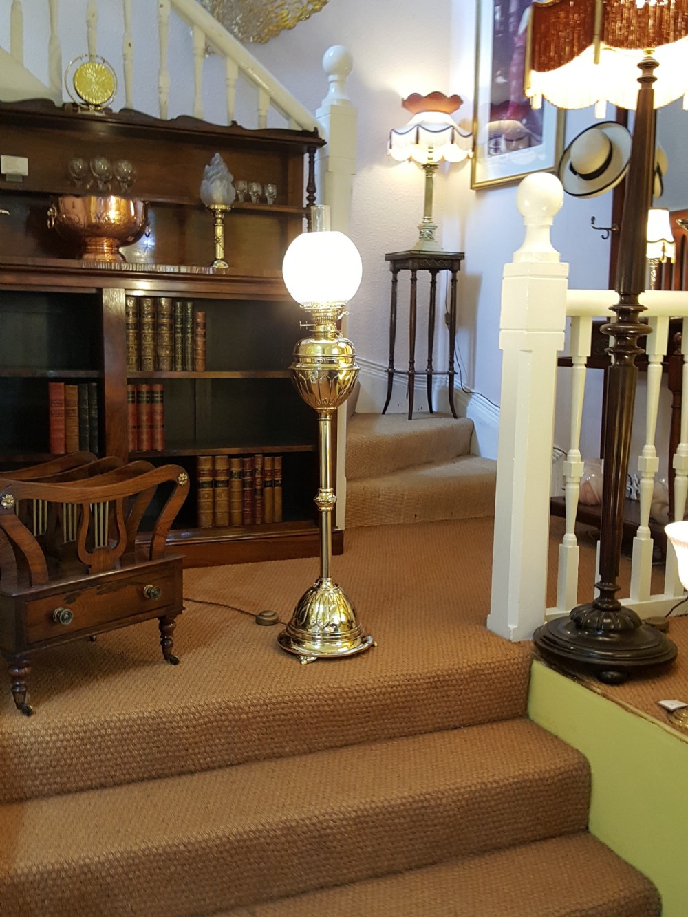 Dutch Pressed Brass Oil Lamp View IX