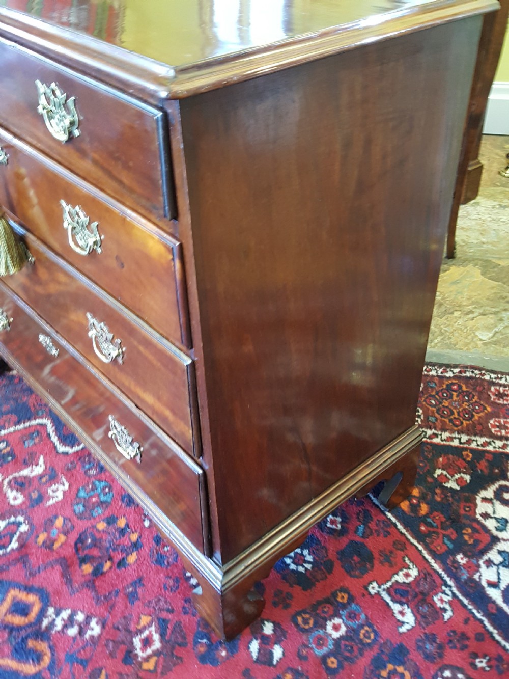  George III mahogany chest of drawers View III
