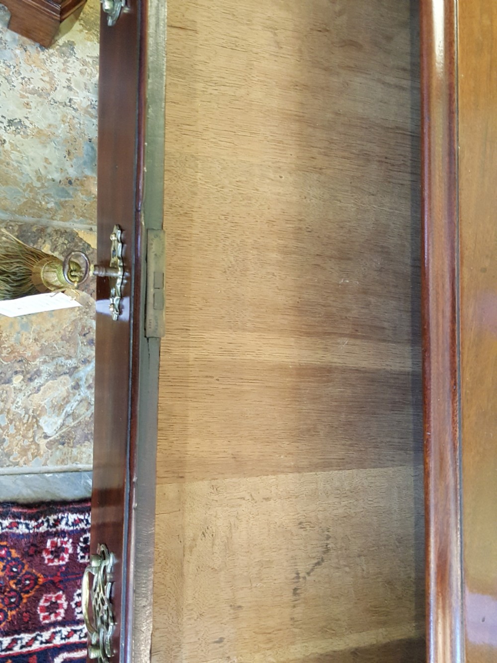  George III mahogany chest of drawers View VII