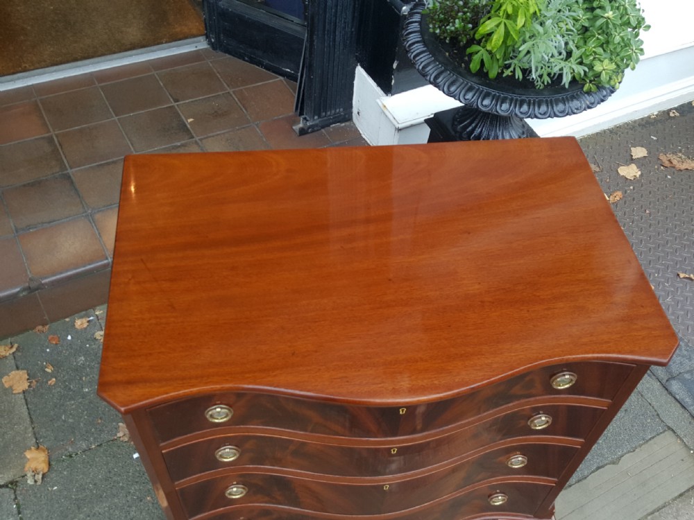 Early 20thC Mahogany Serpentine Chest of Drawers View II