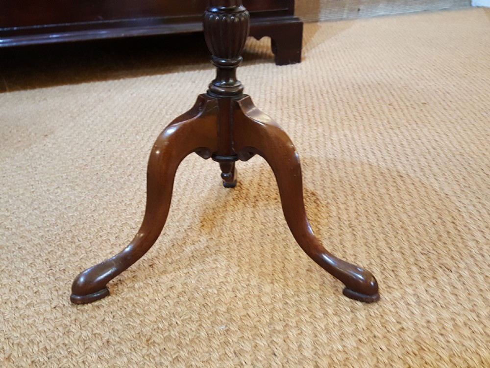 Early 20thC mahogany occaisional wine table View II