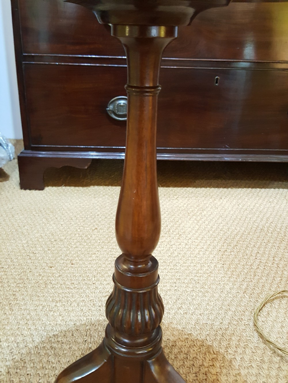 Early 20th Century mahogany lamp table View IV