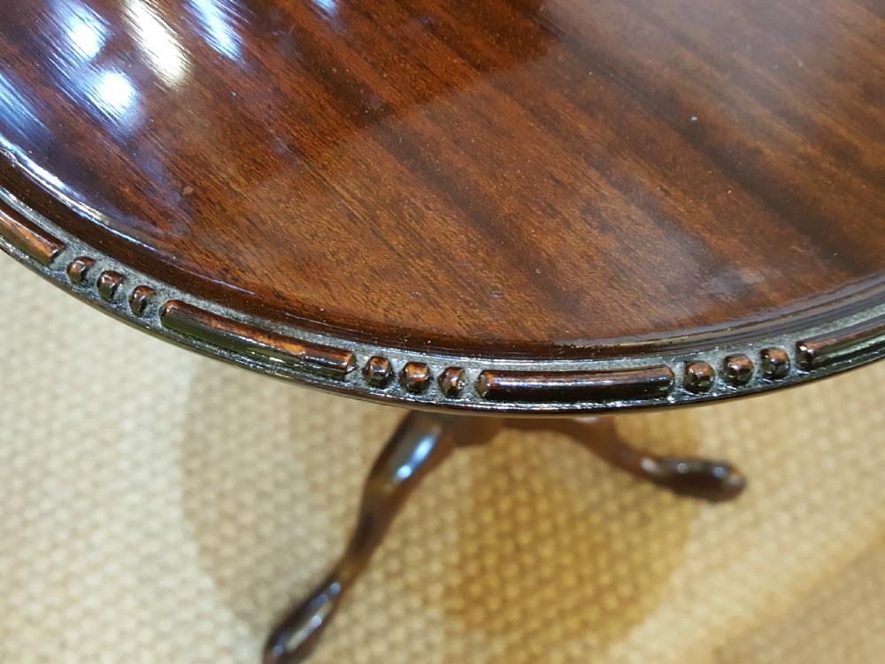 Early 20th Century mahogany lamp table View VI