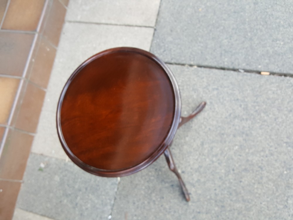 Edwardian mahogany side lamp table View II