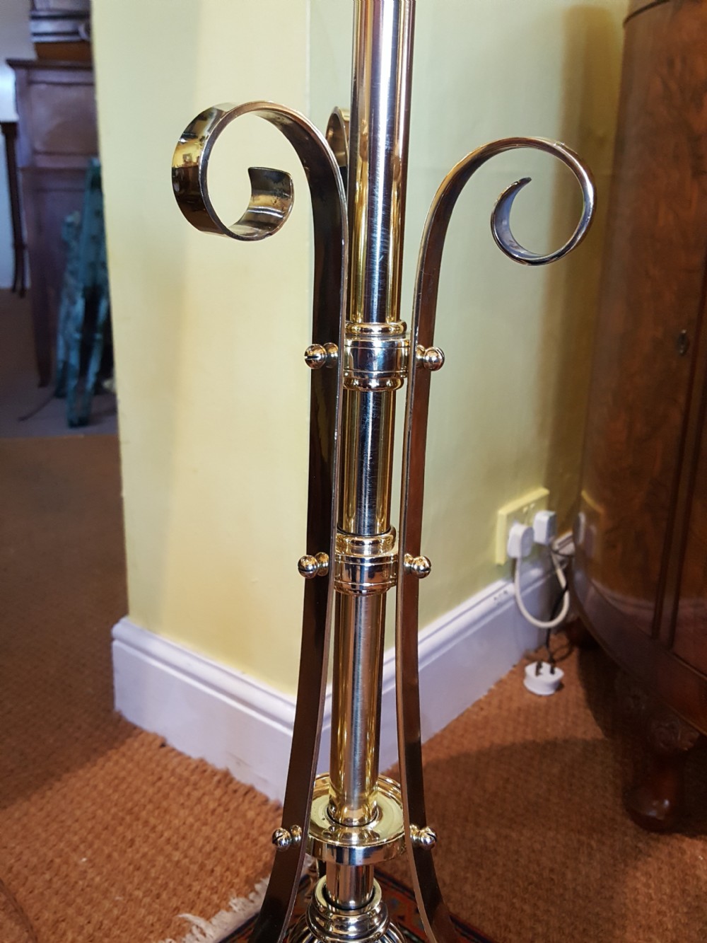 Late 19thC Brass Adjustable Standard Oil Lamp View IV