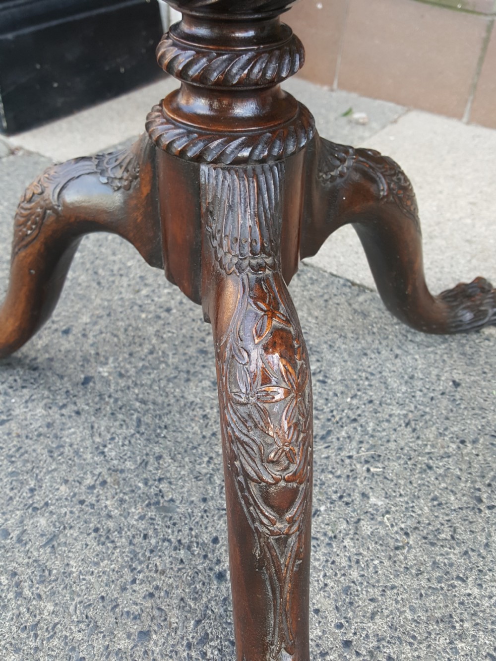 Edwardian mahogany oval side table View III