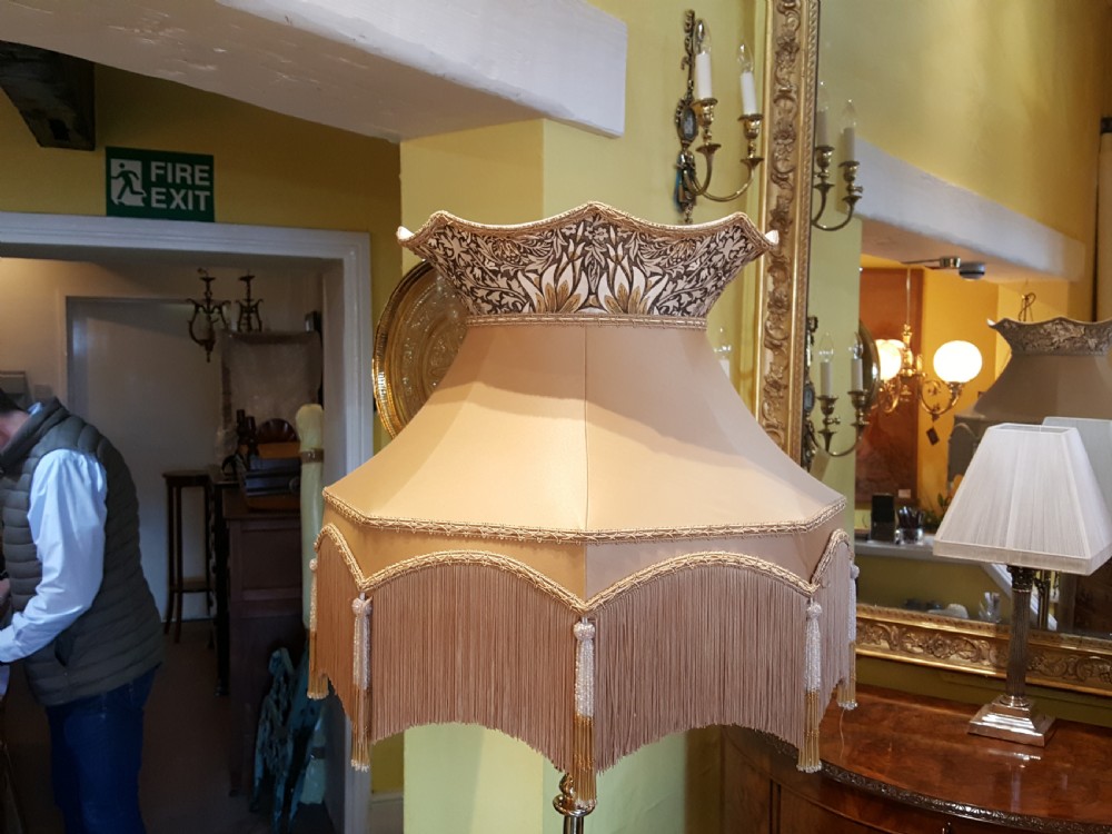 Edwardian Brass Adjustable Standard Oil Lamp View VIII