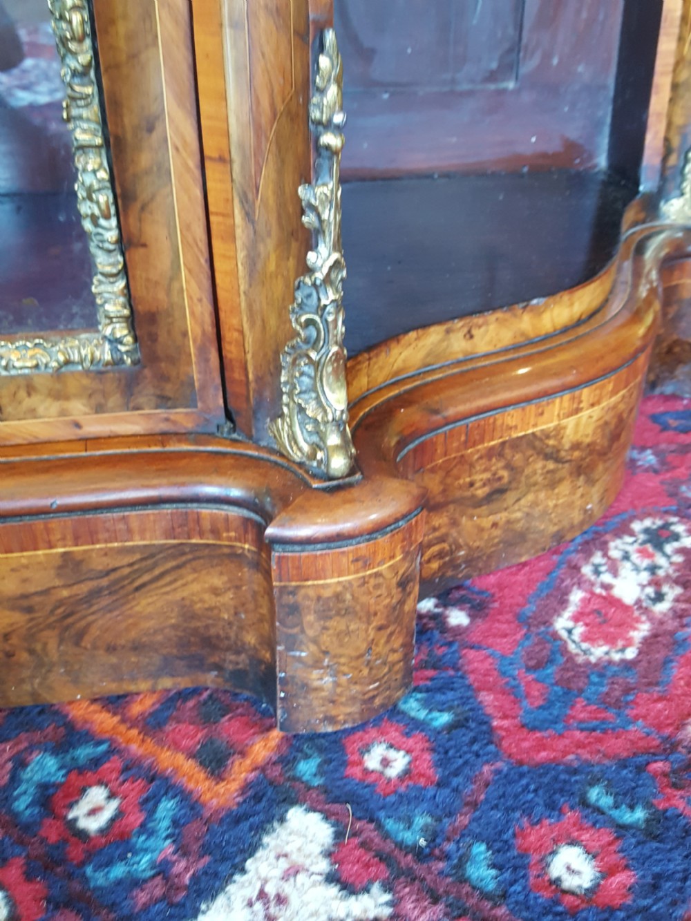 Victorian Burr Walnut Serpentine Shaped  Pier Cabinet View VIII
