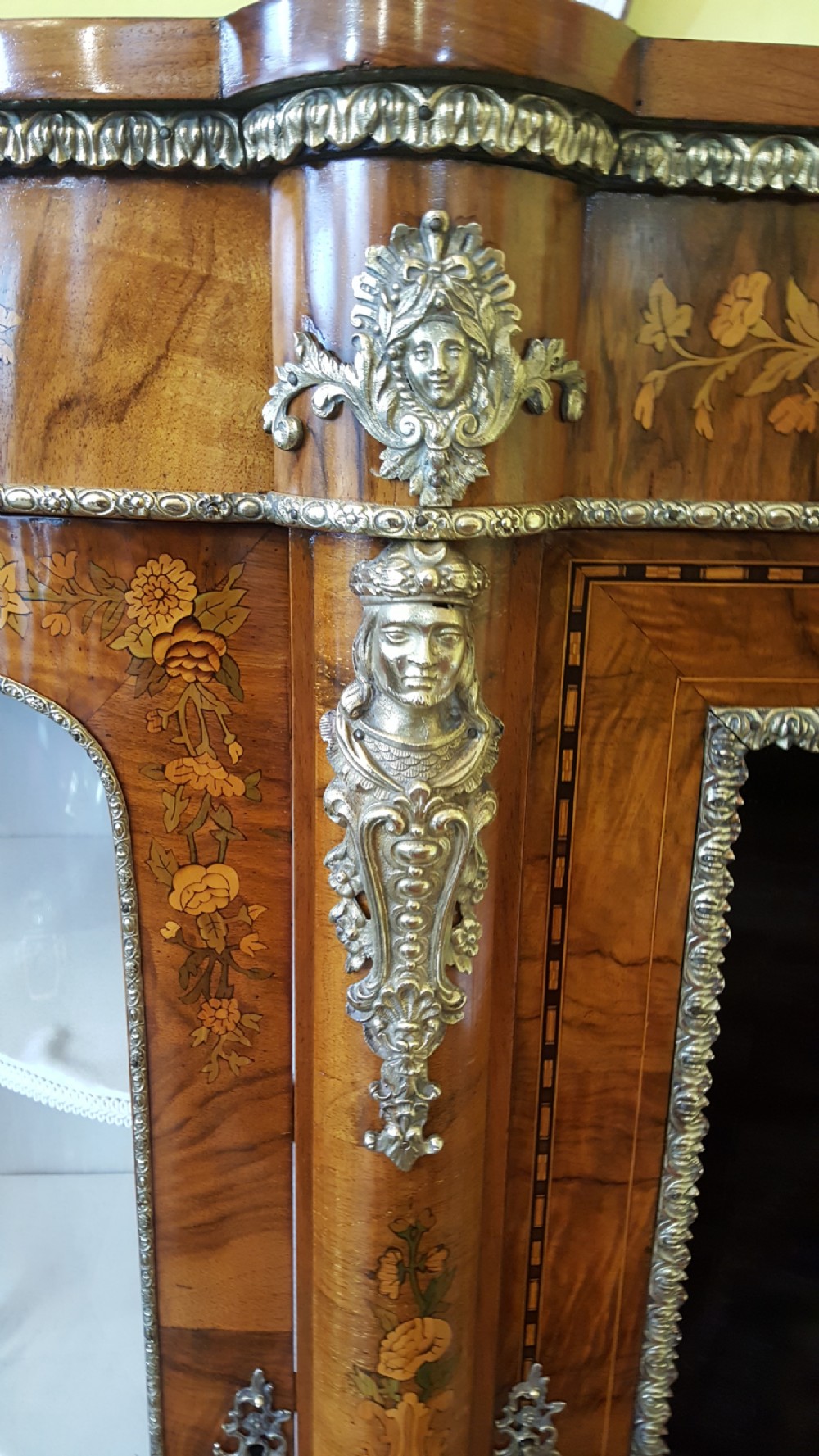xhibition Quality Victorian Burr Walnut Credenza View II