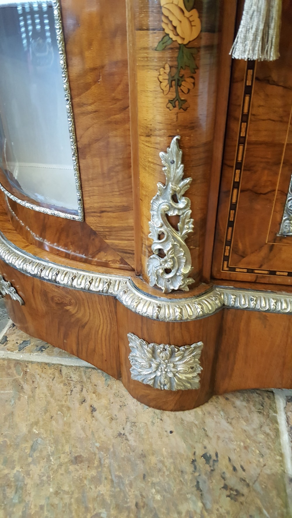 xhibition Quality Victorian Burr Walnut Credenza View IV