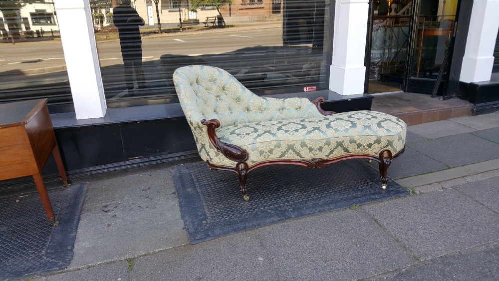Victorian Mahogany Serpentine Chaise Lounge View II