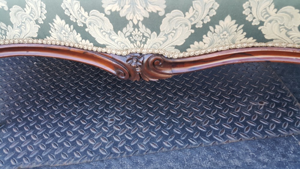 Victorian Mahogany Serpentine Chaise Lounge View IV