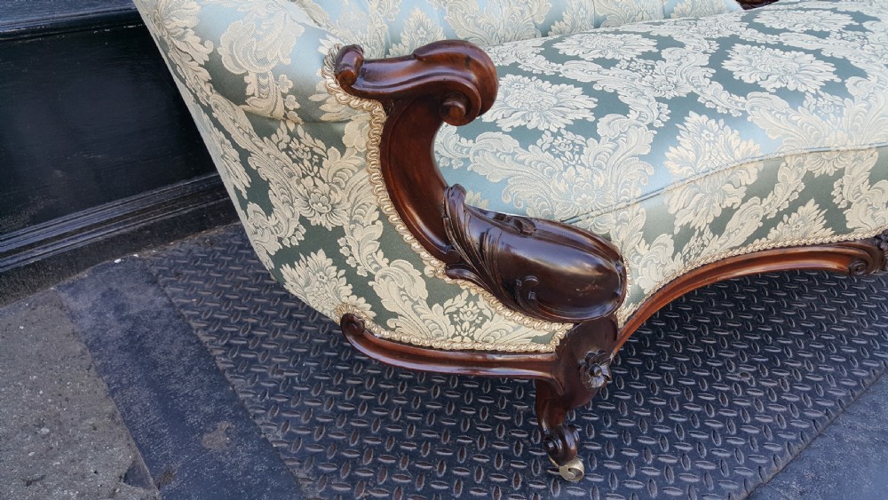 Victorian Mahogany Serpentine Chaise Lounge View V